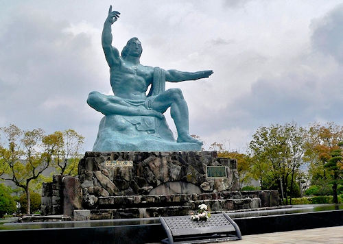 Heiwa-Kinen-zo, la statue de la Paix 