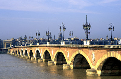 Bordeaux pont de pierre